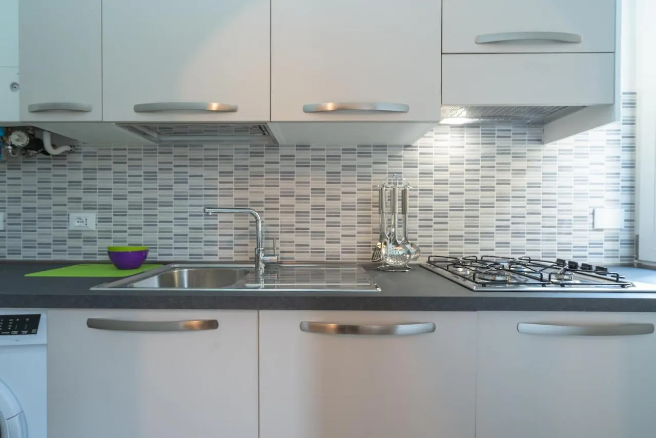 Bologna Accommodation Fiera 3- Self Checkin - H24 Apartment